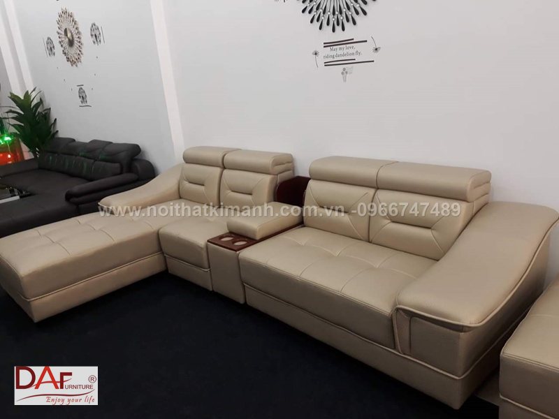 Mua ghế sofa tại Bình Thạnh - Nhà phố lâu năm: phòng khách dài và hẹp
