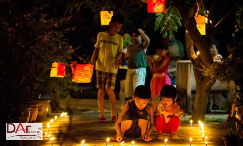 Trang trí nhà đón Trung thu - Đèn lồng treo và chỗ treo an toàn
